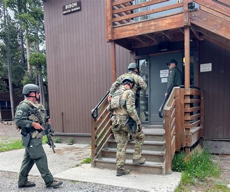stones toay|Yellowstone Park shooting leaves ranger injured, suspect dead.